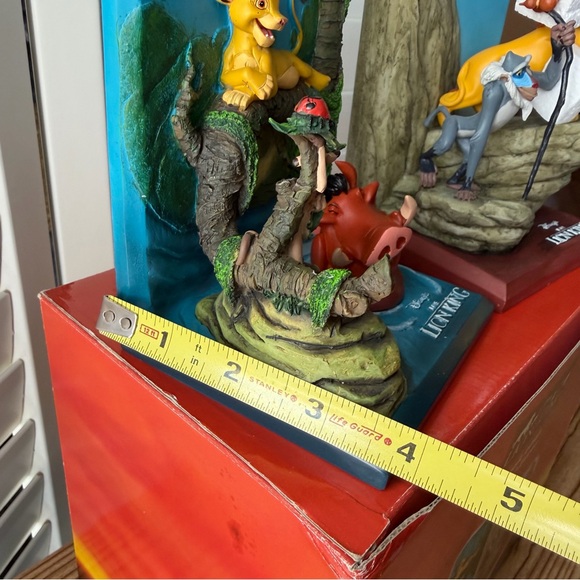 The Lion King Disney Hallmark Resin Book Ends Rare With Original Box & Packaging - Picture 11 of 16